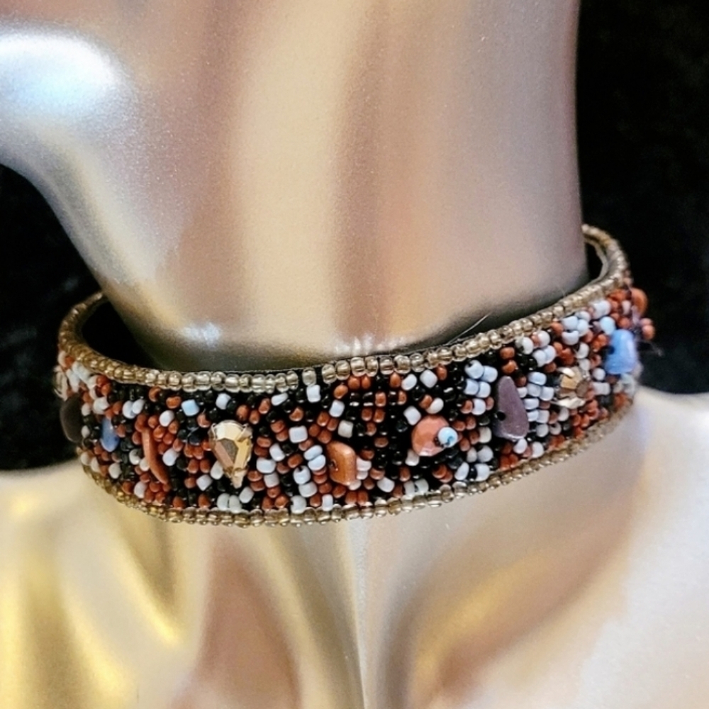 TURQUOISE & CORAL BEADED CHOKER NECKLACE